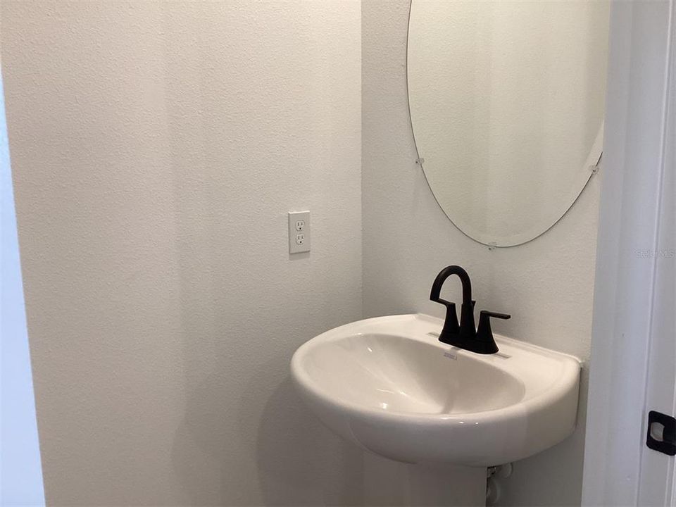 For Sale: $374,990 (3 beds, 2 baths, 1592 Square Feet)