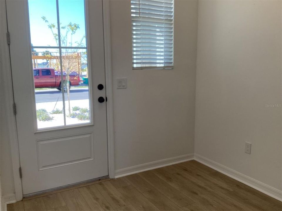 For Sale: $374,990 (3 beds, 2 baths, 1592 Square Feet)