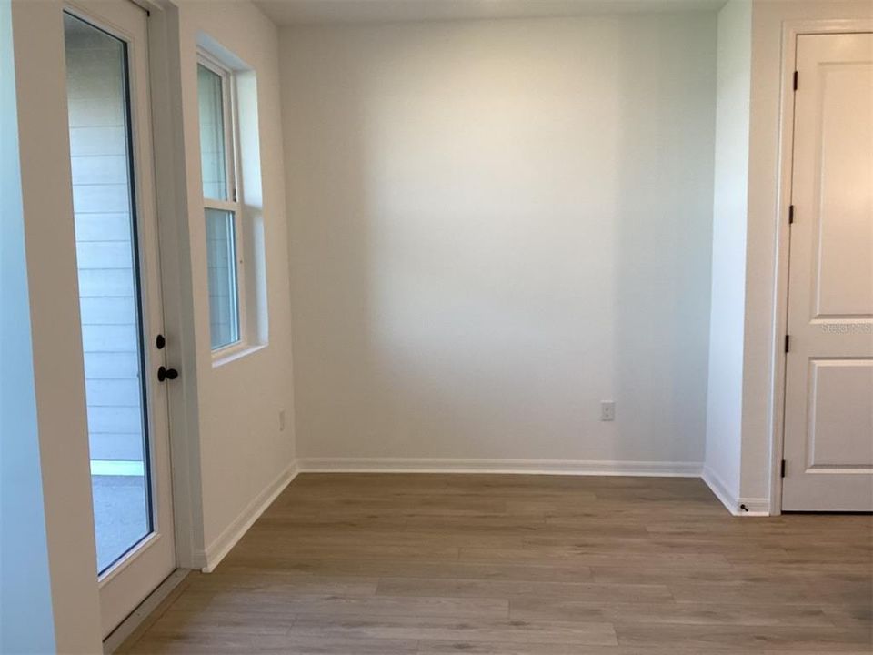 For Sale: $374,990 (3 beds, 2 baths, 1592 Square Feet)