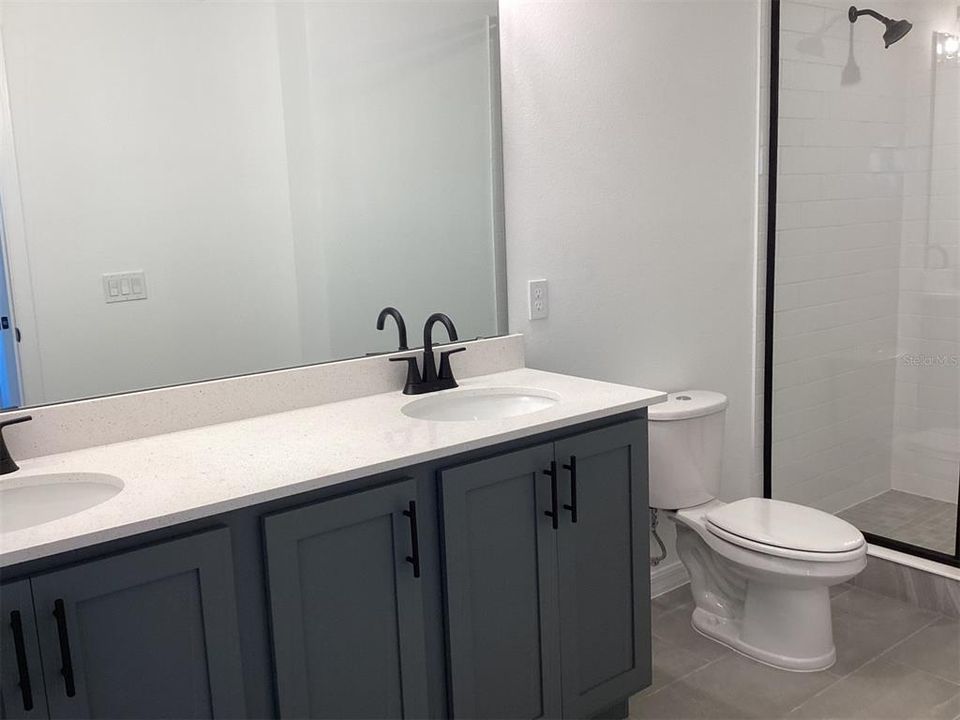 For Sale: $374,990 (3 beds, 2 baths, 1592 Square Feet)