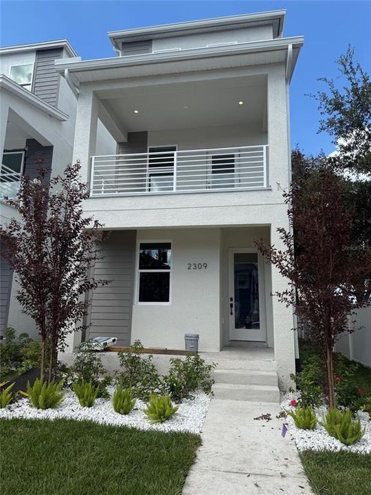 Active With Contract: $609,900 (4 beds, 4 baths, 1974 Square Feet)