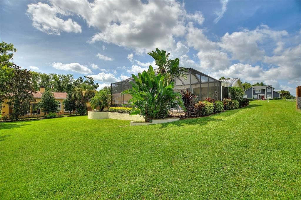 合同活跃: $719,000 (4 贝兹, 2 浴室, 2679 平方英尺)