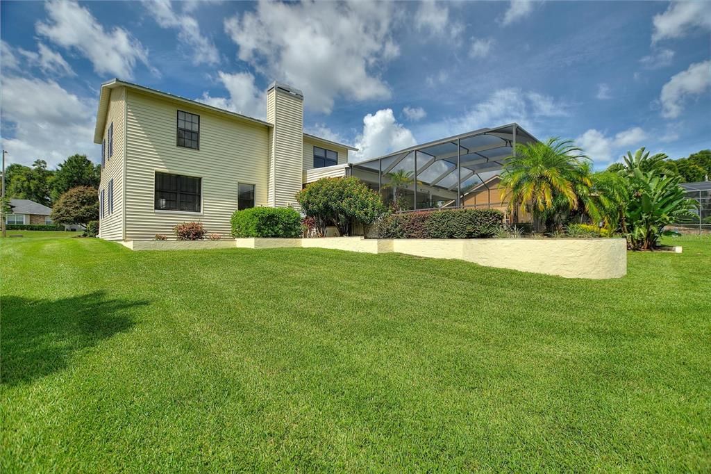 合同活跃: $719,000 (4 贝兹, 2 浴室, 2679 平方英尺)