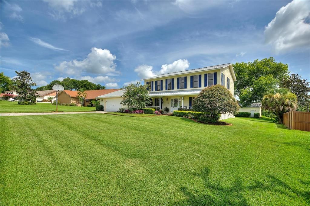 合同活跃: $719,000 (4 贝兹, 2 浴室, 2679 平方英尺)