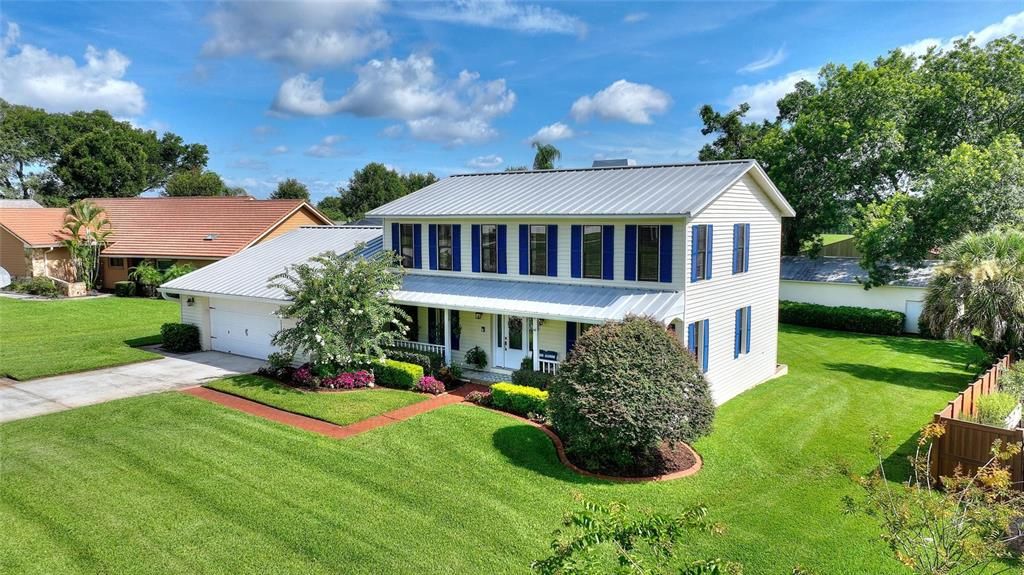 合同活跃: $719,000 (4 贝兹, 2 浴室, 2679 平方英尺)