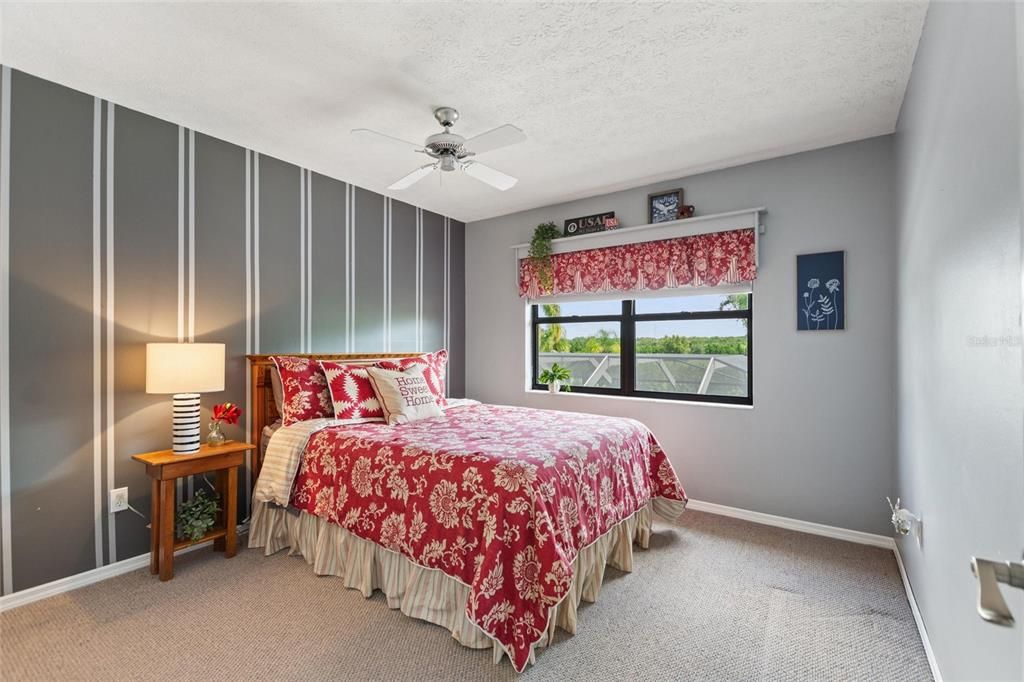 合同活跃: $719,000 (4 贝兹, 2 浴室, 2679 平方英尺)