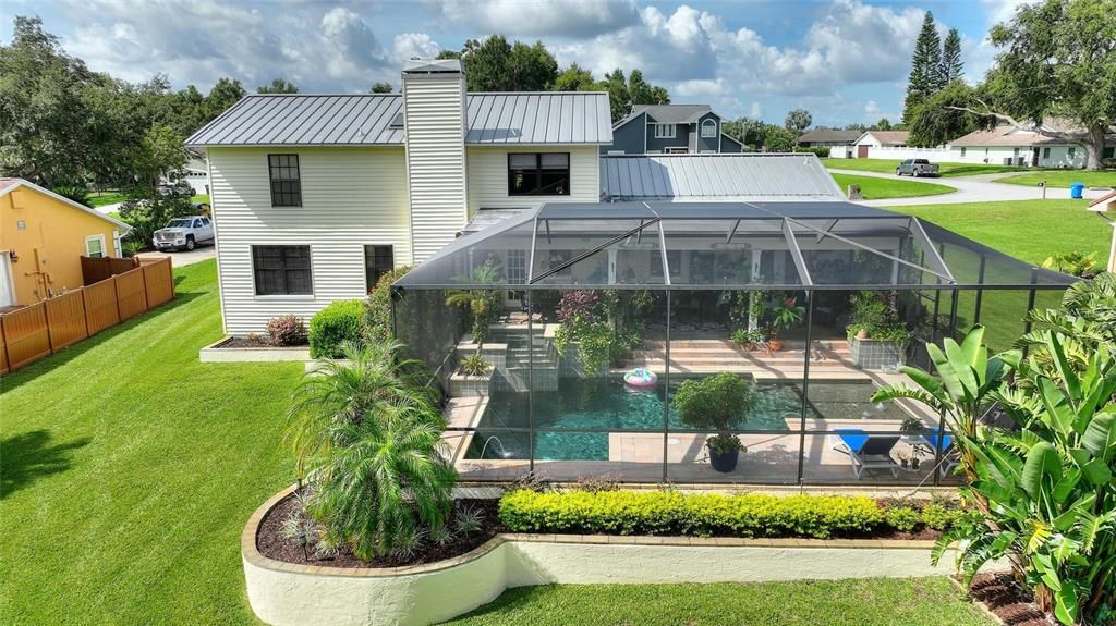 合同活跃: $719,000 (4 贝兹, 2 浴室, 2679 平方英尺)