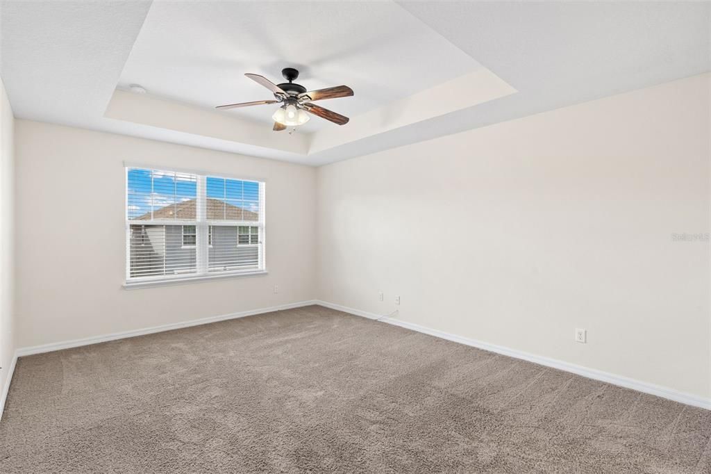 合同活跃: $459,900 (3 贝兹, 2 浴室, 1794 平方英尺)