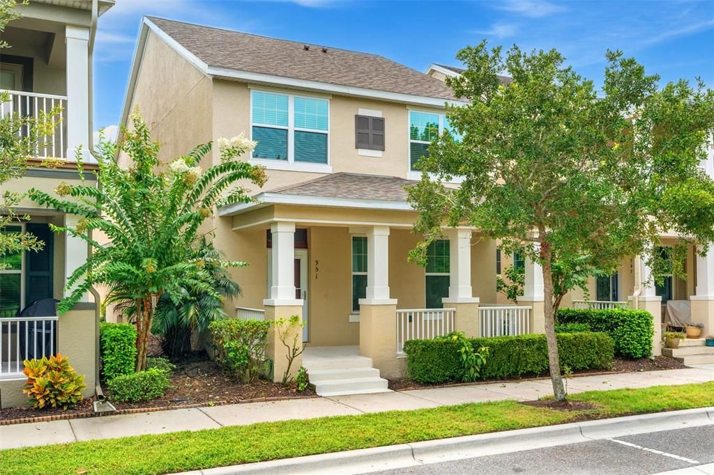 合同活跃: $459,900 (3 贝兹, 2 浴室, 1794 平方英尺)