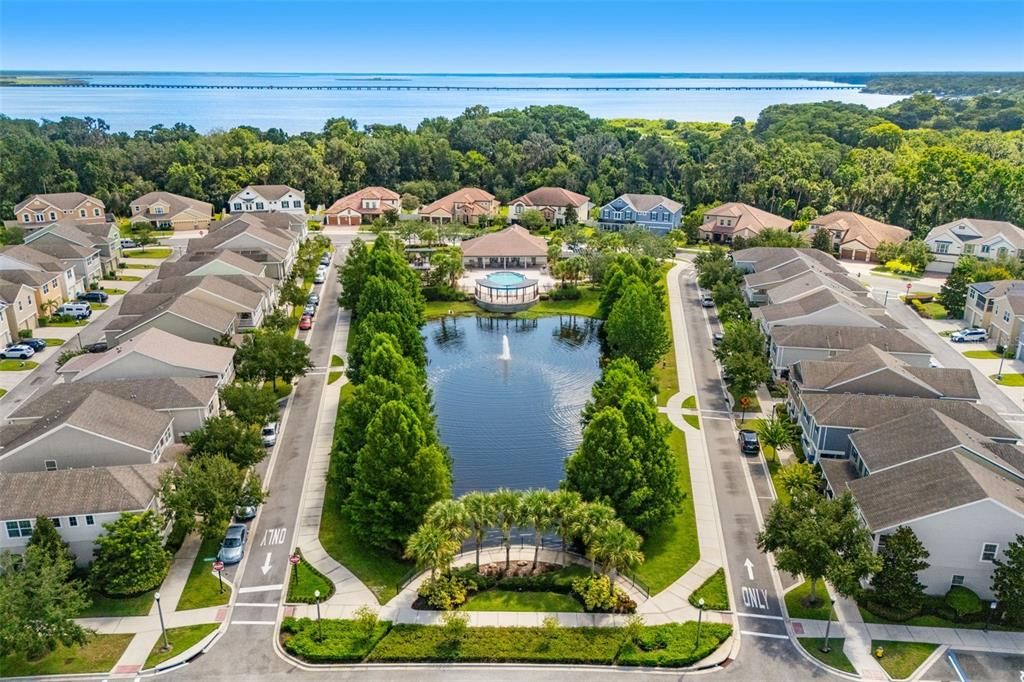 合同活跃: $459,900 (3 贝兹, 2 浴室, 1794 平方英尺)