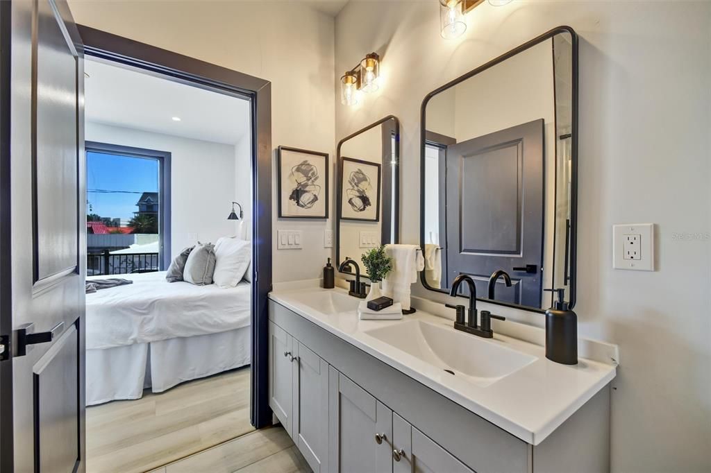 待售: $620,000 (3 贝兹, 3 浴室, 1403 平方英尺)