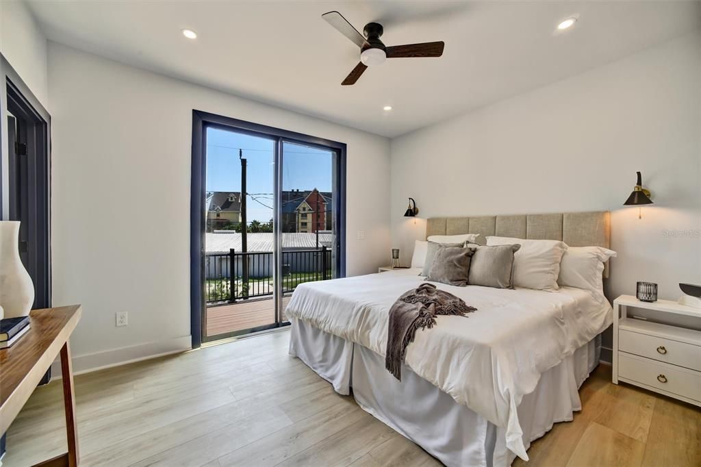 待售: $620,000 (3 贝兹, 3 浴室, 1403 平方英尺)