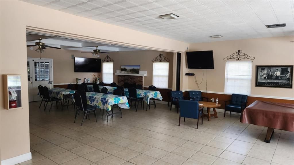 For Sale: $79,999 (1 beds, 1 baths, 590 Square Feet)