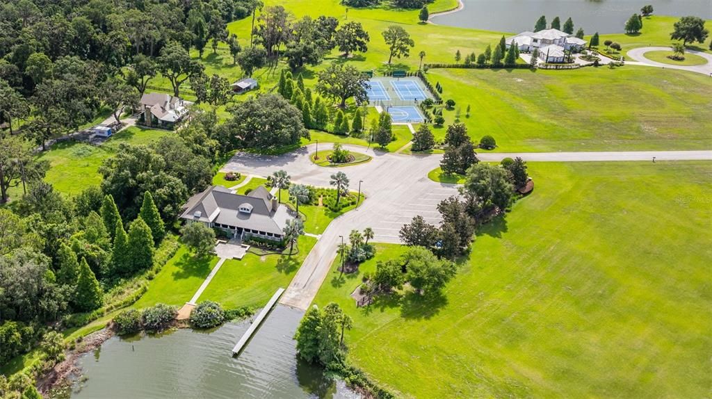 待售: $750,000 (3.33 acres)