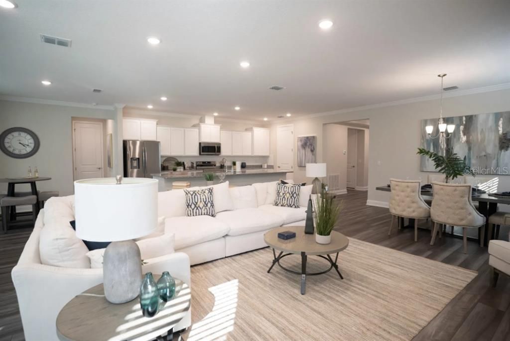 En Venta: $579,990 (4 camas, 3 baños, 2677 Pies cuadrados)
