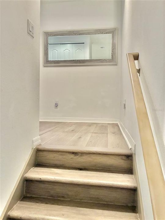 合同活跃: $389,000 (3 贝兹, 2 浴室, 1762 平方英尺)