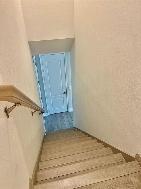 合同活跃: $389,000 (3 贝兹, 2 浴室, 1762 平方英尺)