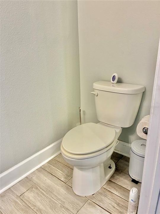 合同活跃: $389,000 (3 贝兹, 2 浴室, 1762 平方英尺)