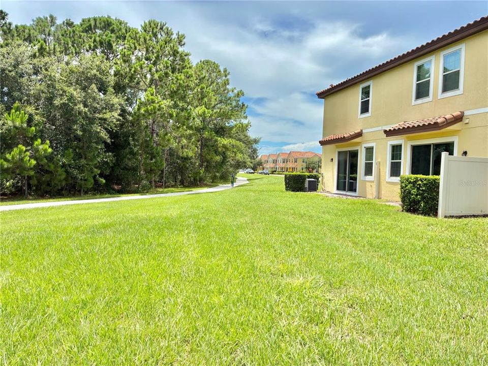 合同活跃: $389,000 (3 贝兹, 2 浴室, 1762 平方英尺)