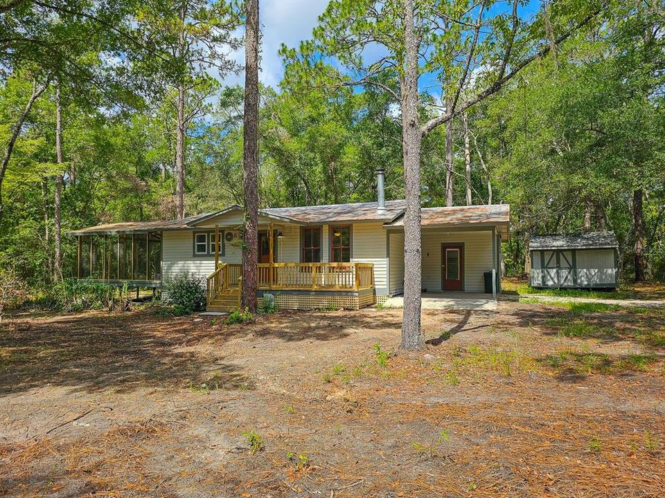 For Sale: $219,000 (2 beds, 1 baths, 816 Square Feet)