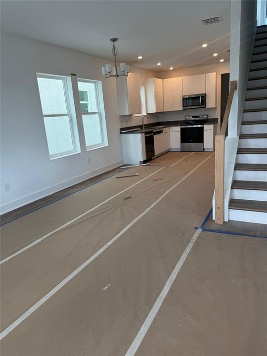 Active With Contract: $609,900 (4 beds, 4 baths, 1974 Square Feet)