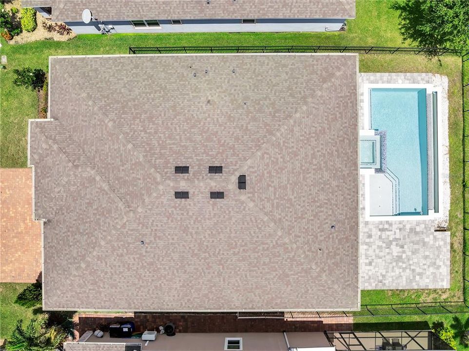 合同活跃: $544,999 (4 贝兹, 2 浴室, 2130 平方英尺)