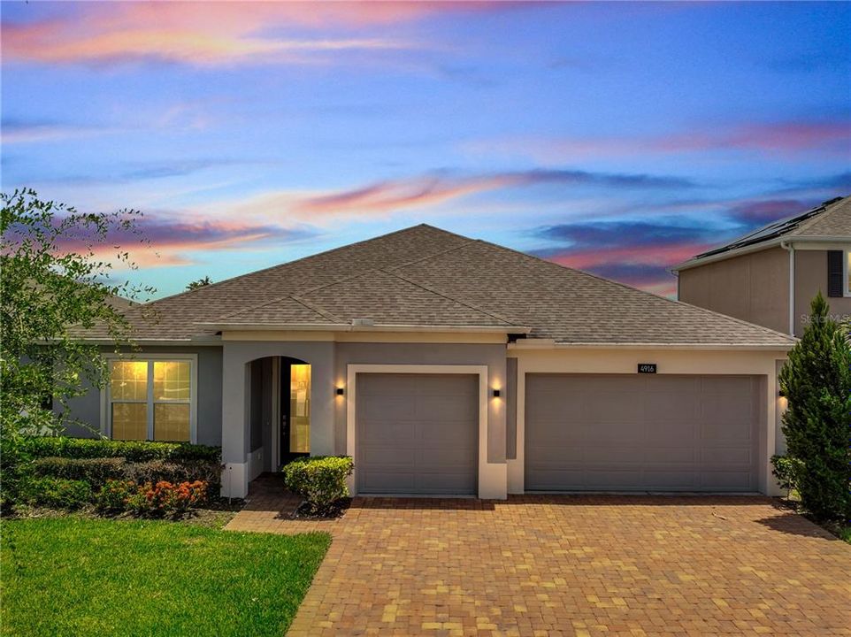 合同活跃: $544,999 (4 贝兹, 2 浴室, 2130 平方英尺)