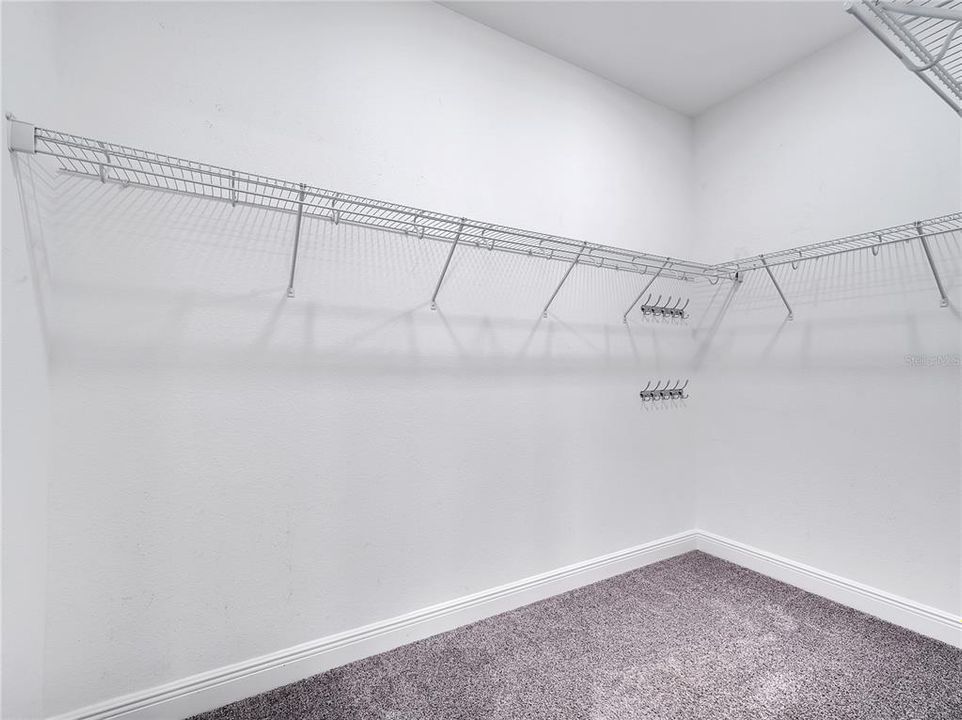 合同活跃: $544,999 (4 贝兹, 2 浴室, 2130 平方英尺)