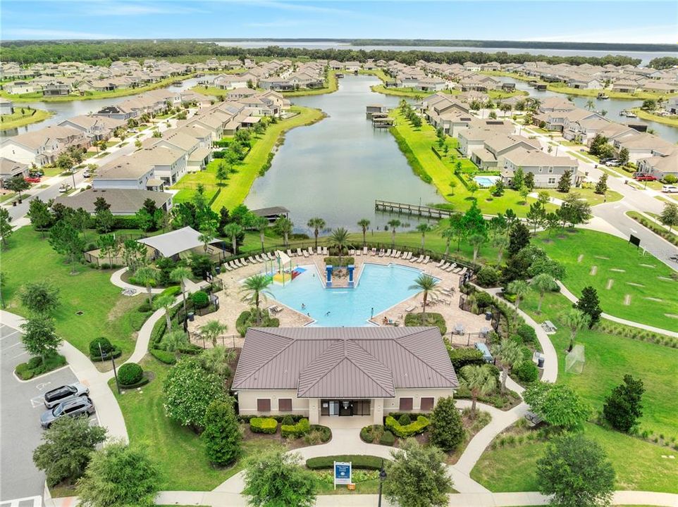 合同活跃: $544,999 (4 贝兹, 2 浴室, 2130 平方英尺)