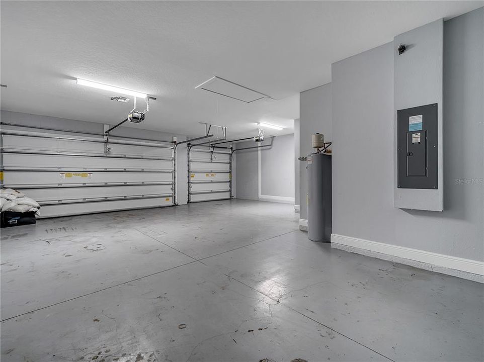 合同活跃: $544,999 (4 贝兹, 2 浴室, 2130 平方英尺)