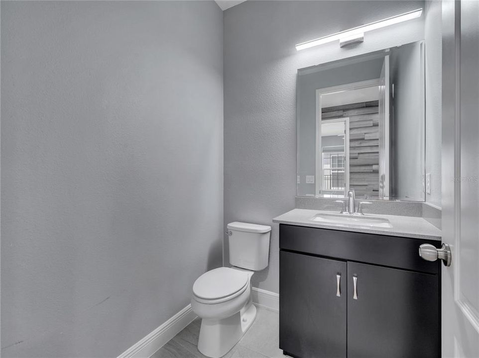 合同活跃: $544,999 (4 贝兹, 2 浴室, 2130 平方英尺)