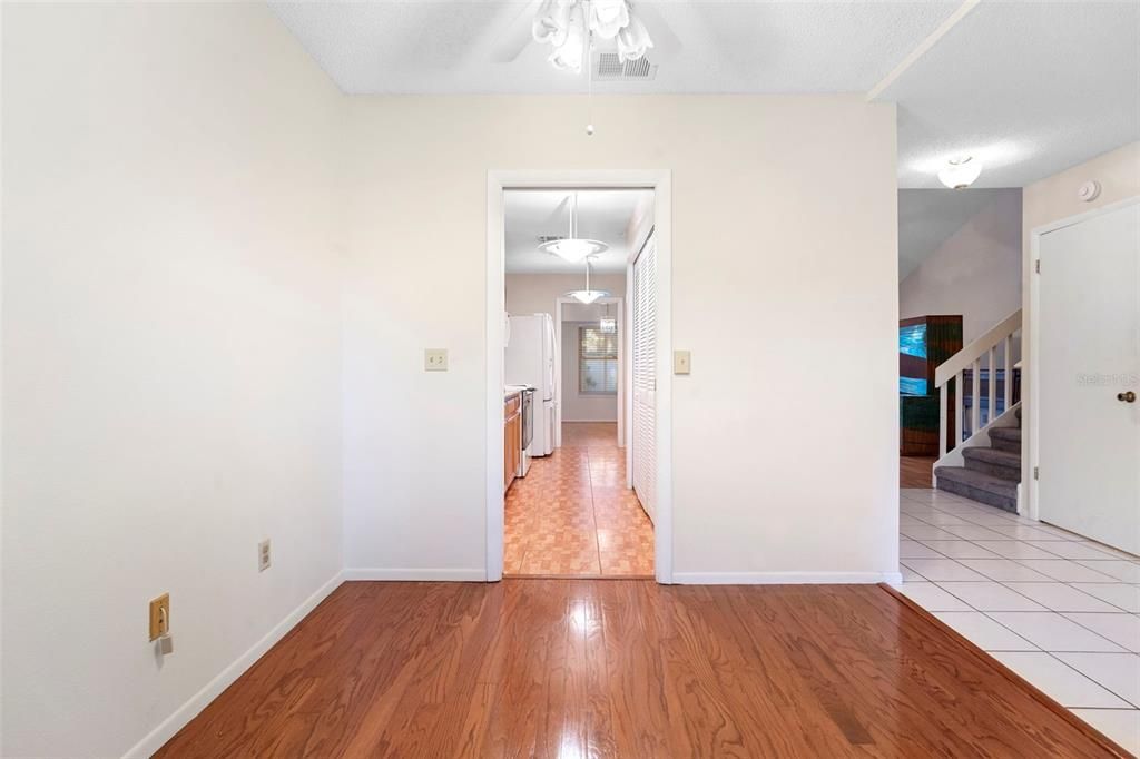 For Sale: $275,000 (3 beds, 2 baths, 1706 Square Feet)