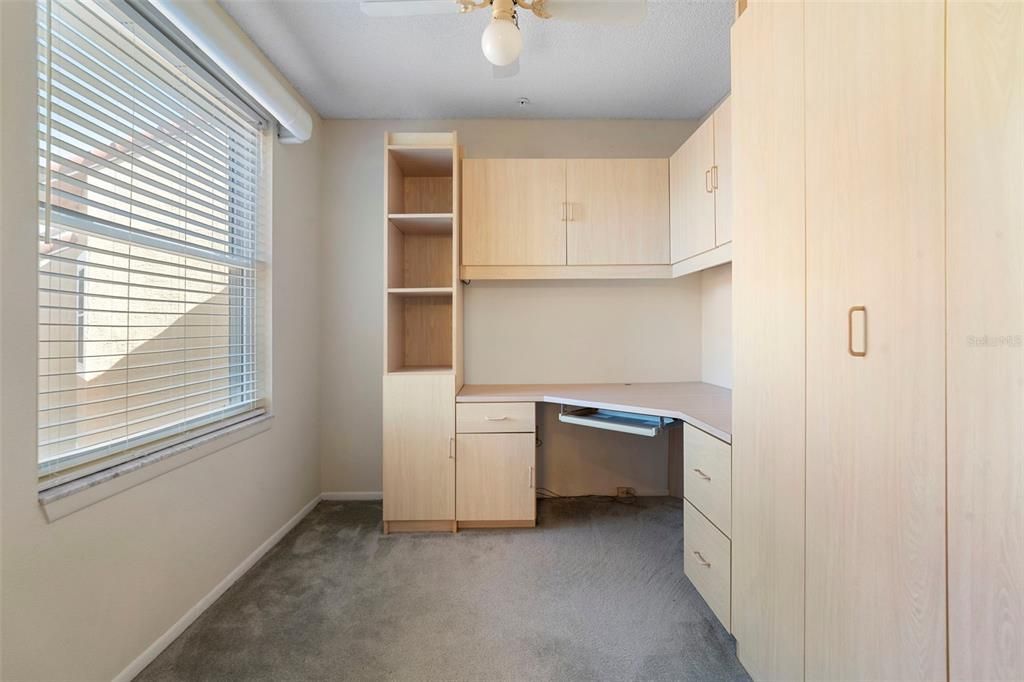 For Sale: $275,000 (3 beds, 2 baths, 1706 Square Feet)