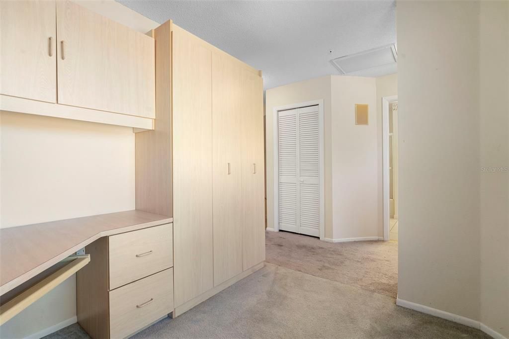 For Sale: $275,000 (3 beds, 2 baths, 1706 Square Feet)