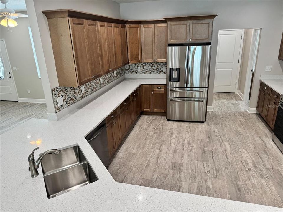 На продажу: $459,000 (4 спален, 3 ванн, 2280 Квадратных фут)