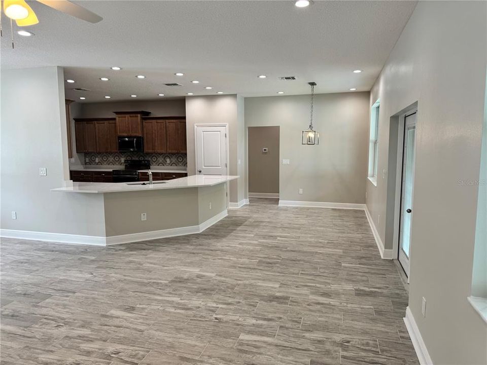 На продажу: $459,000 (4 спален, 3 ванн, 2280 Квадратных фут)