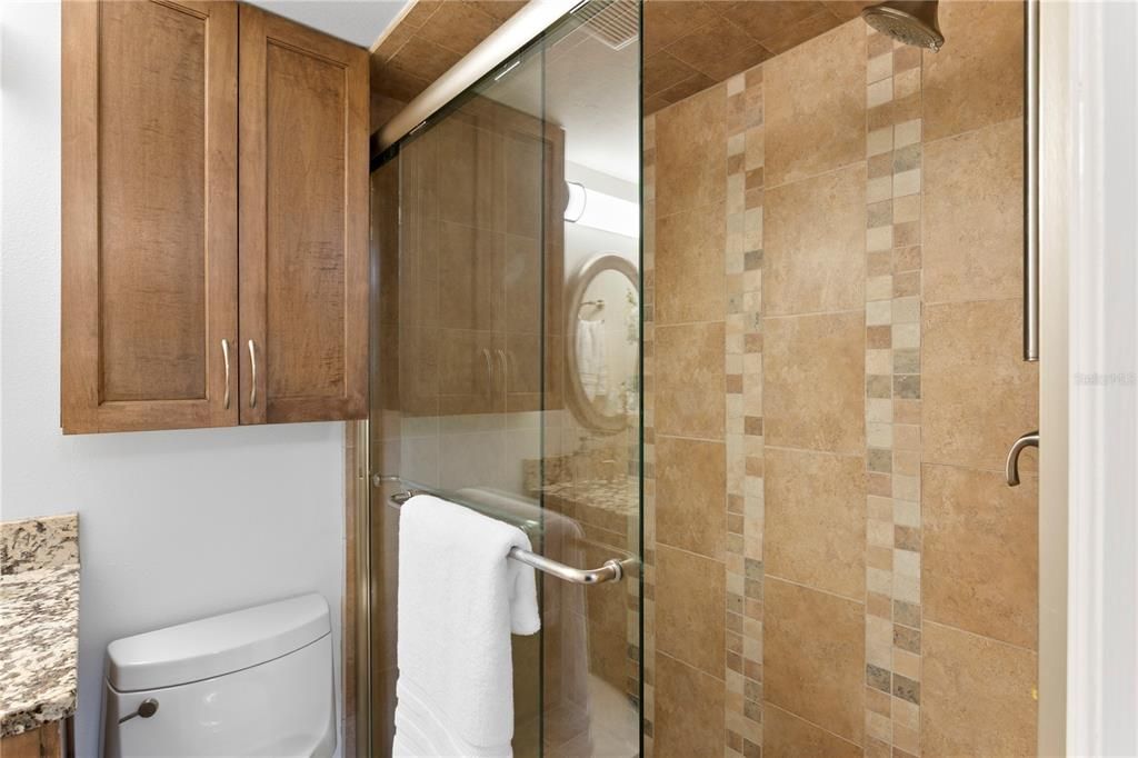 Под контрактом: $349,500 (2 спален, 2 ванн, 936 Квадратных фут)