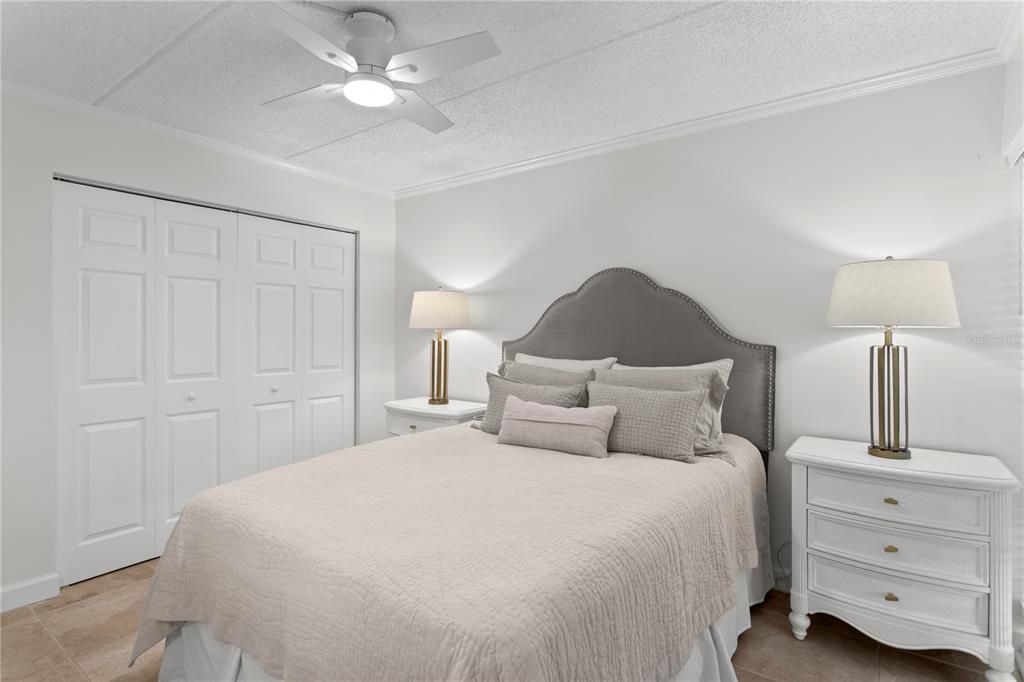 Под контрактом: $349,500 (2 спален, 2 ванн, 936 Квадратных фут)