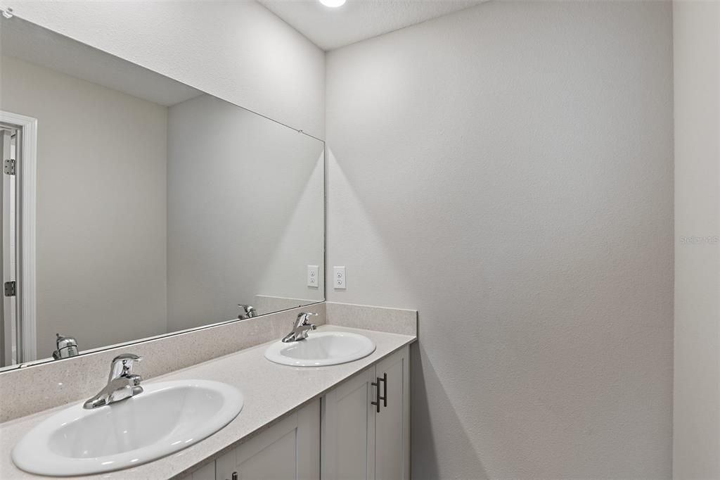 For Sale: $513,990 (6 beds, 3 baths, 3814 Square Feet)