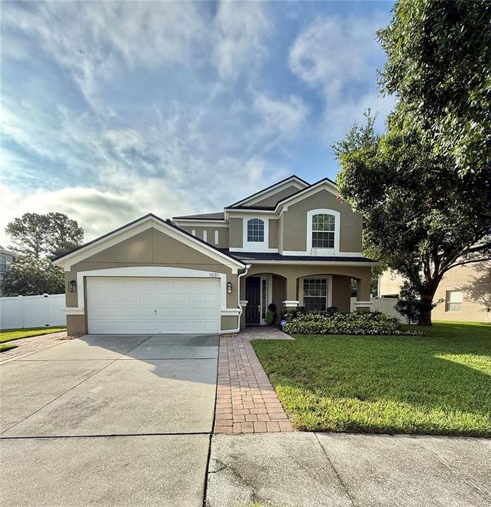 最近售出: $625,000 (4 贝兹, 3 浴室, 2501 平方英尺)