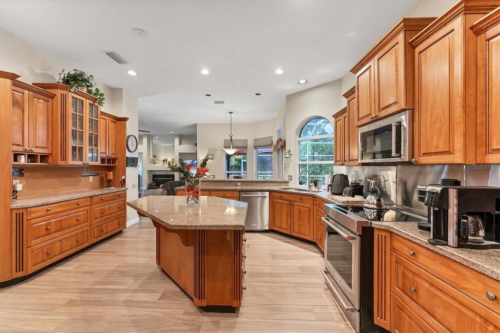 На продажу: $799,000 (4 спален, 3 ванн, 3076 Квадратных фут)