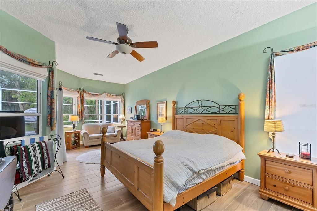 На продажу: $799,000 (4 спален, 3 ванн, 3076 Квадратных фут)