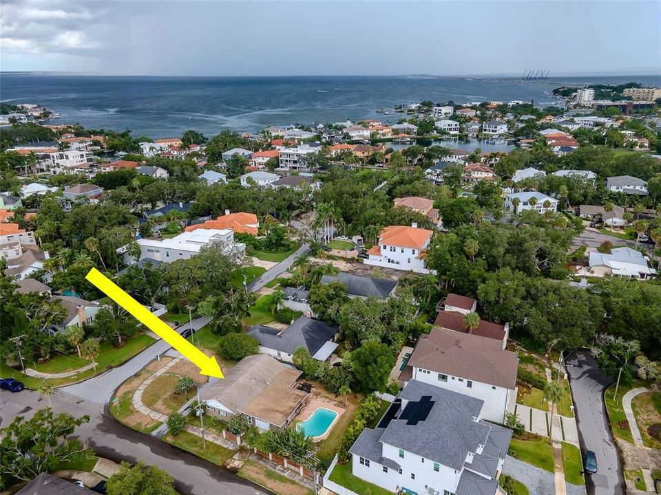 Под контрактом: $850,000 (3 спален, 2 ванн, 2112 Квадратных фут)