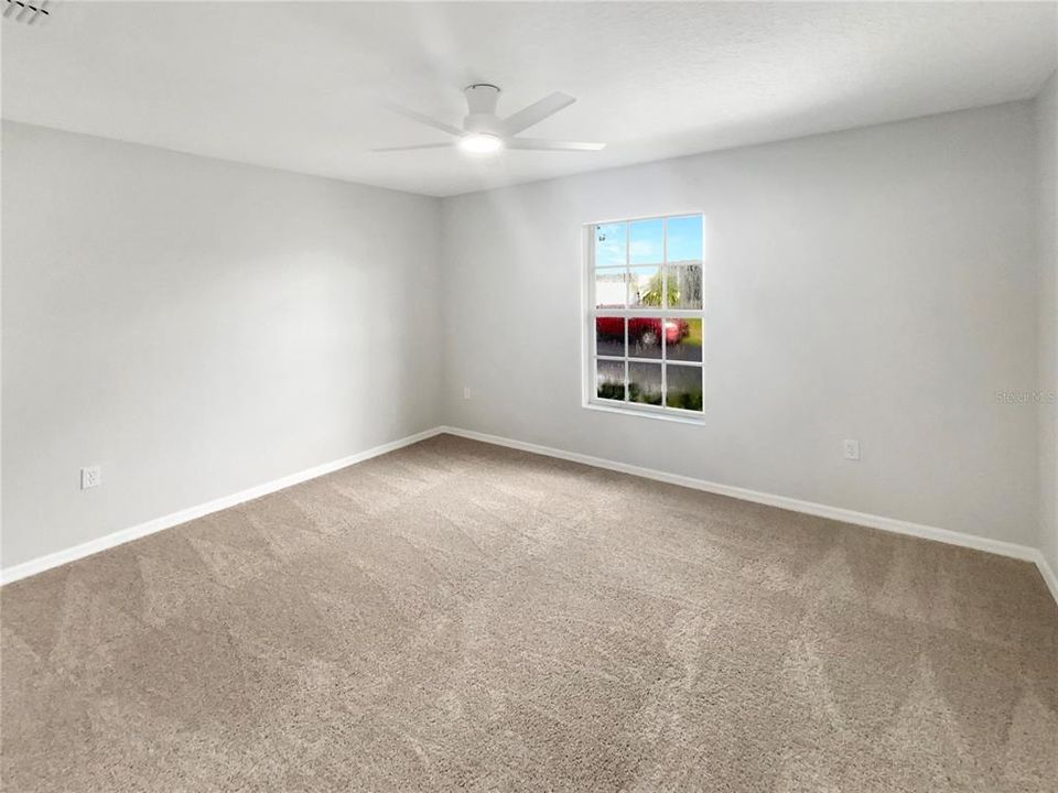 合同活跃: $234,000 (3 贝兹, 2 浴室, 1387 平方英尺)