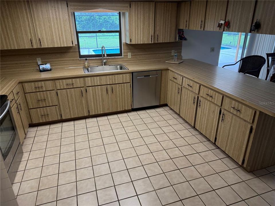 На продажу: $499,000 (3 спален, 2 ванн, 2385 Квадратных фут)