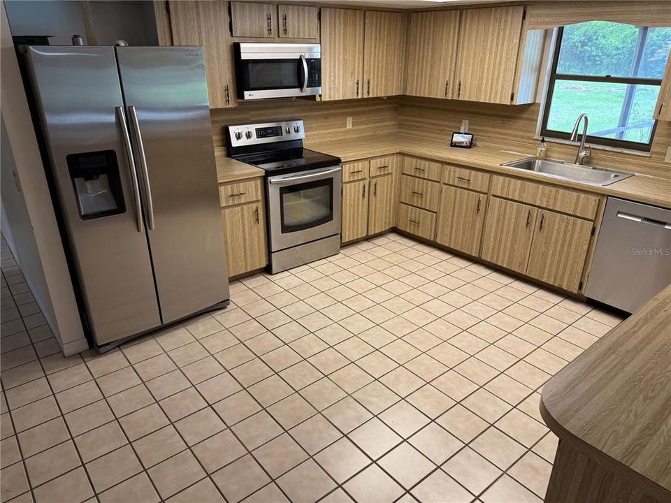 На продажу: $499,000 (3 спален, 2 ванн, 2385 Квадратных фут)