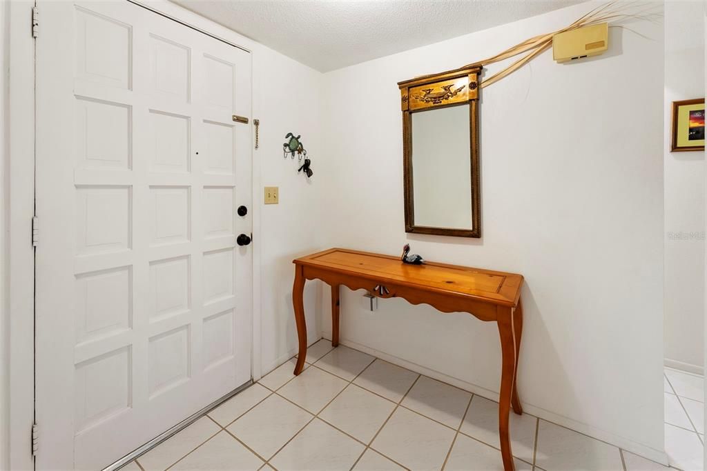 For Sale: $150,000 (2 beds, 2 baths, 1290 Square Feet)