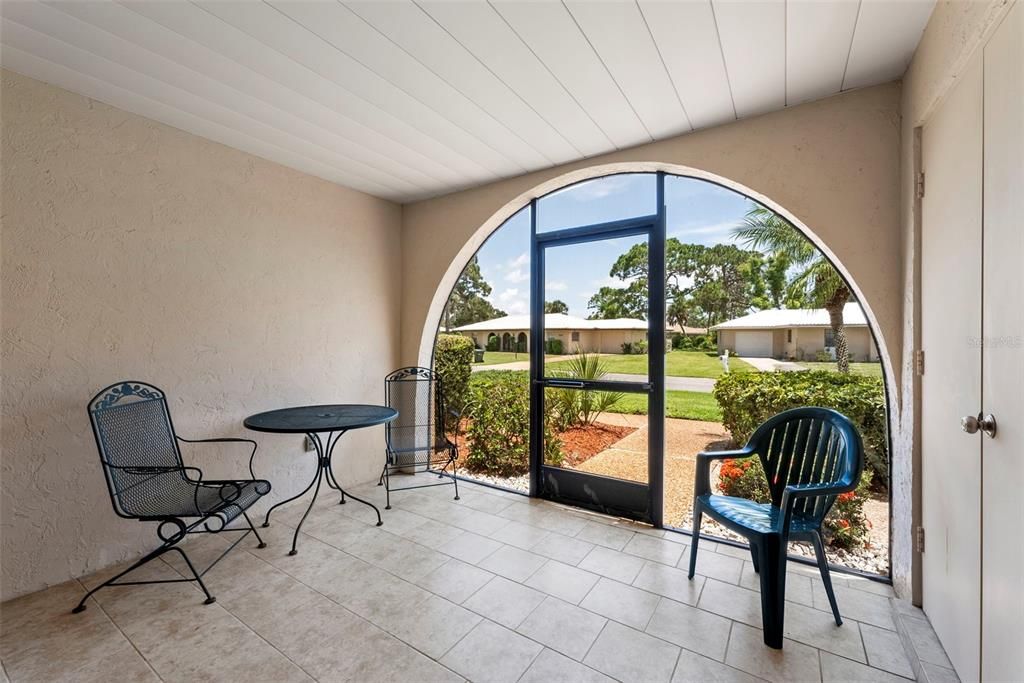 For Sale: $150,000 (2 beds, 2 baths, 1290 Square Feet)