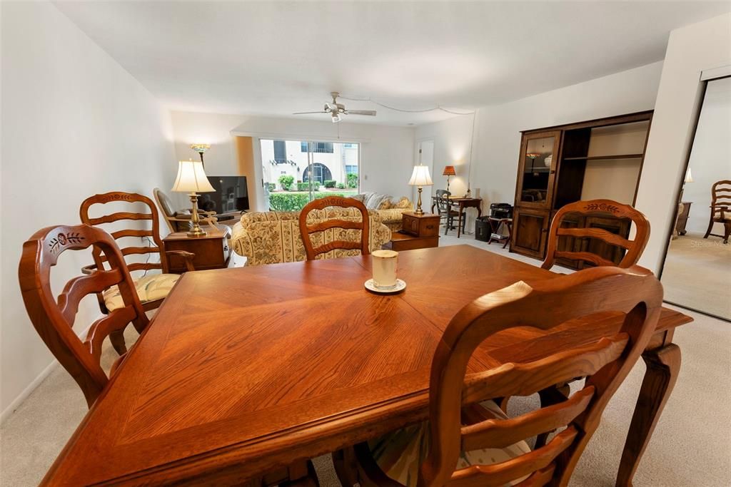 For Sale: $150,000 (2 beds, 2 baths, 1290 Square Feet)