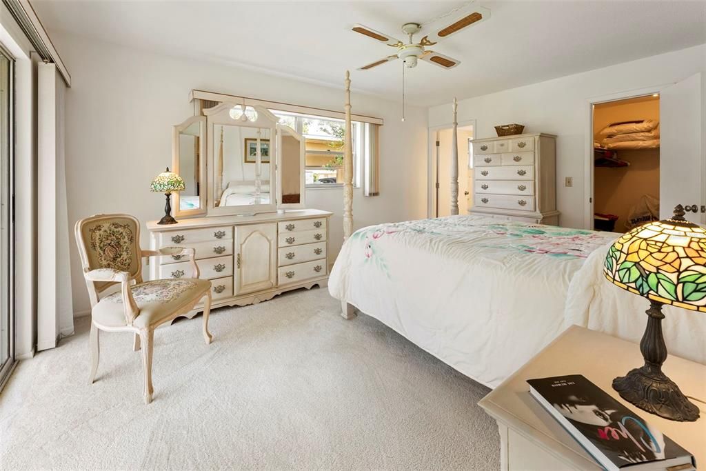 For Sale: $150,000 (2 beds, 2 baths, 1290 Square Feet)